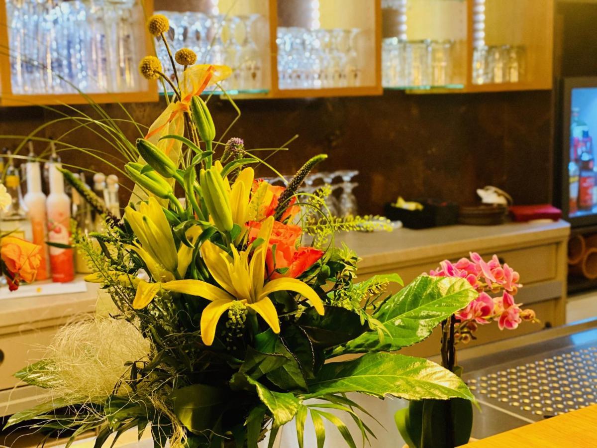 Hotel Sonnenhof Zur Altenburg Echte Εξωτερικό φωτογραφία